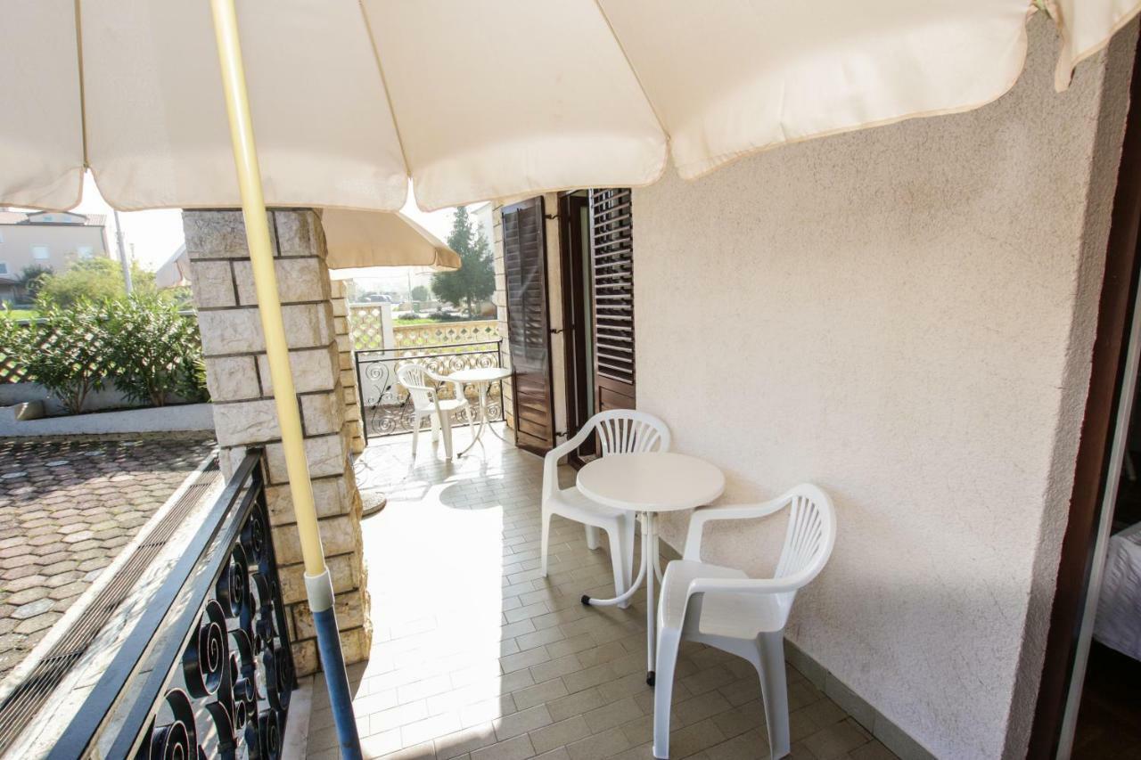Apartmani Janja Poreč Exteriör bild