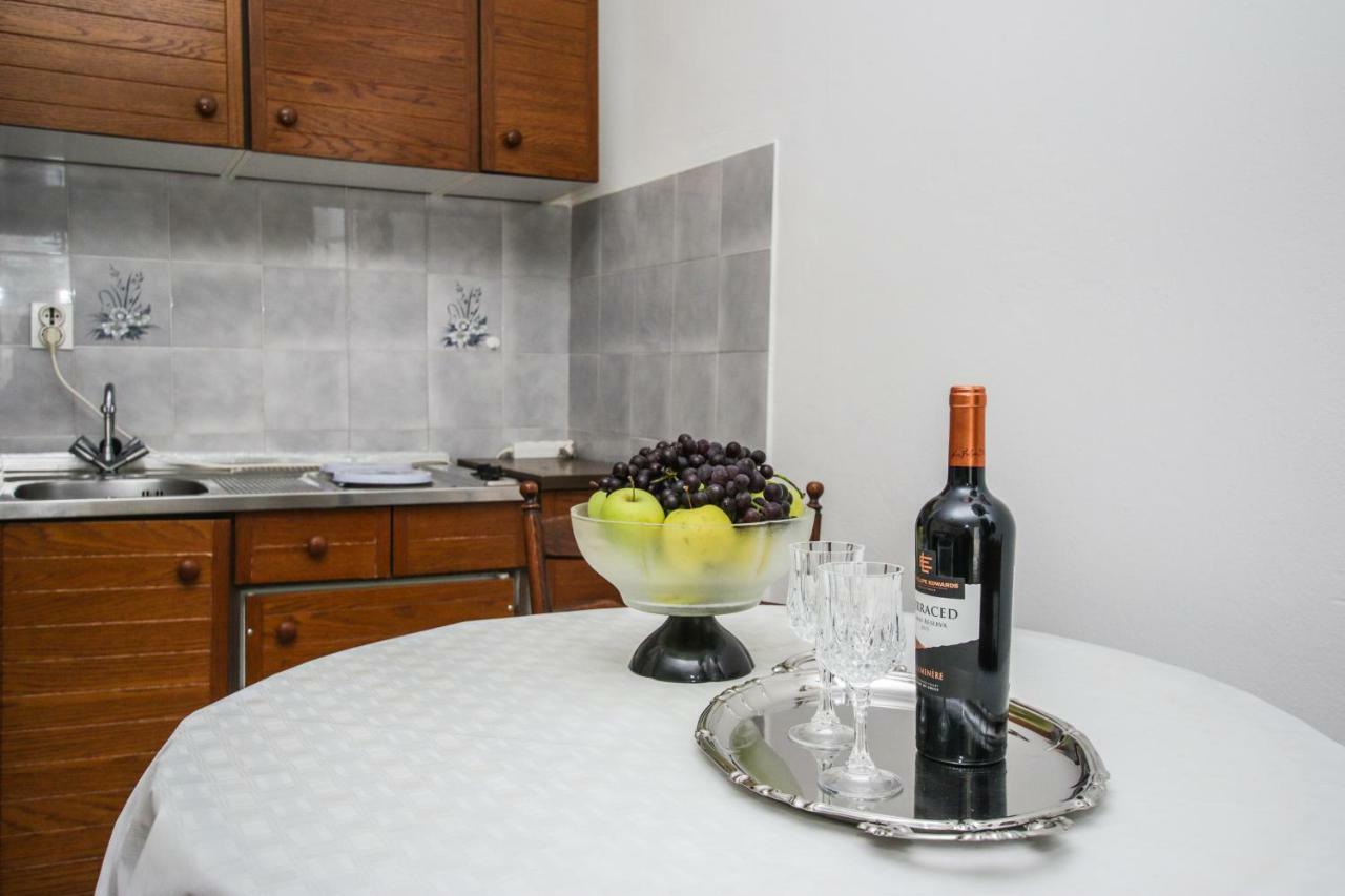 Apartmani Janja Poreč Exteriör bild